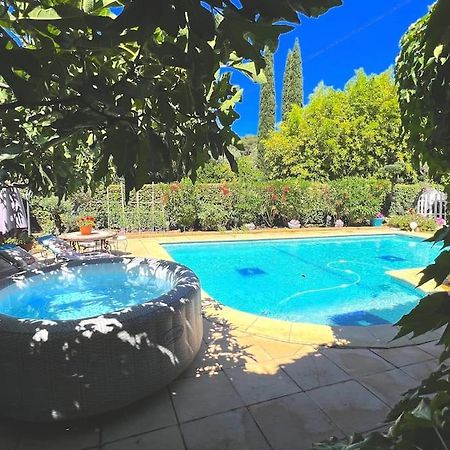 Le Jardin De Mae Lägenhet Bouc-Bel-Air Exteriör bild