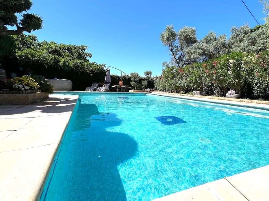 Le Jardin De Mae Lägenhet Bouc-Bel-Air Exteriör bild