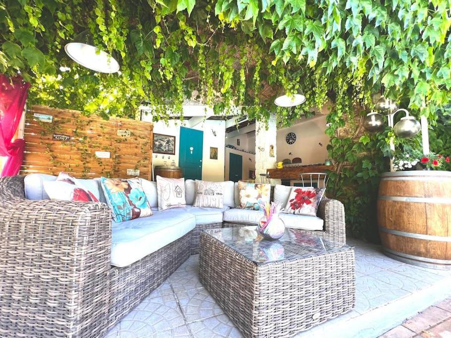 Le Jardin De Mae Lägenhet Bouc-Bel-Air Exteriör bild